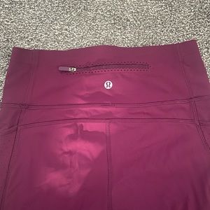Lululemon size 6 capri’s. Barely worn.